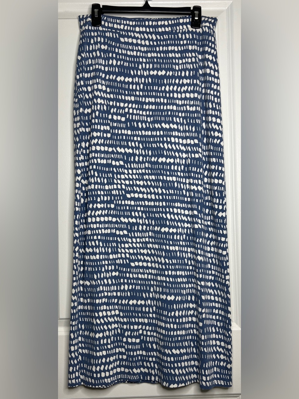 Ann Taylor LOFT Blue & White Abstract Print Flowy Maxi Skirt Size Small